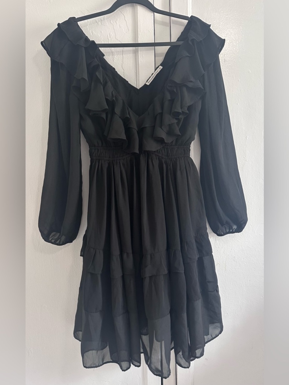 Abercrombie & Fitch Black Ruffled V-Neck Long Sleeve Dress